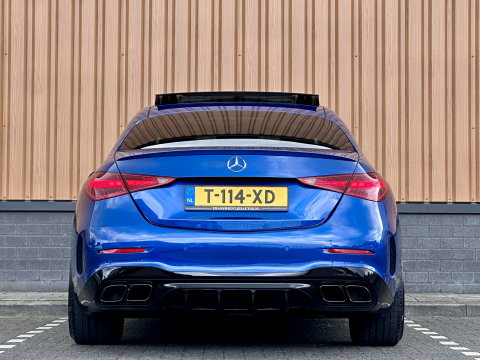 Mercedes-Benz C-Klasse 300 4MATIC AMG Line | Panoramadak | 360° Camera | 19'' Lichtmetaal | Sfeerverlichting | Digital Light | Elektrische Stoelen + Geheugen | Parkeersensoren