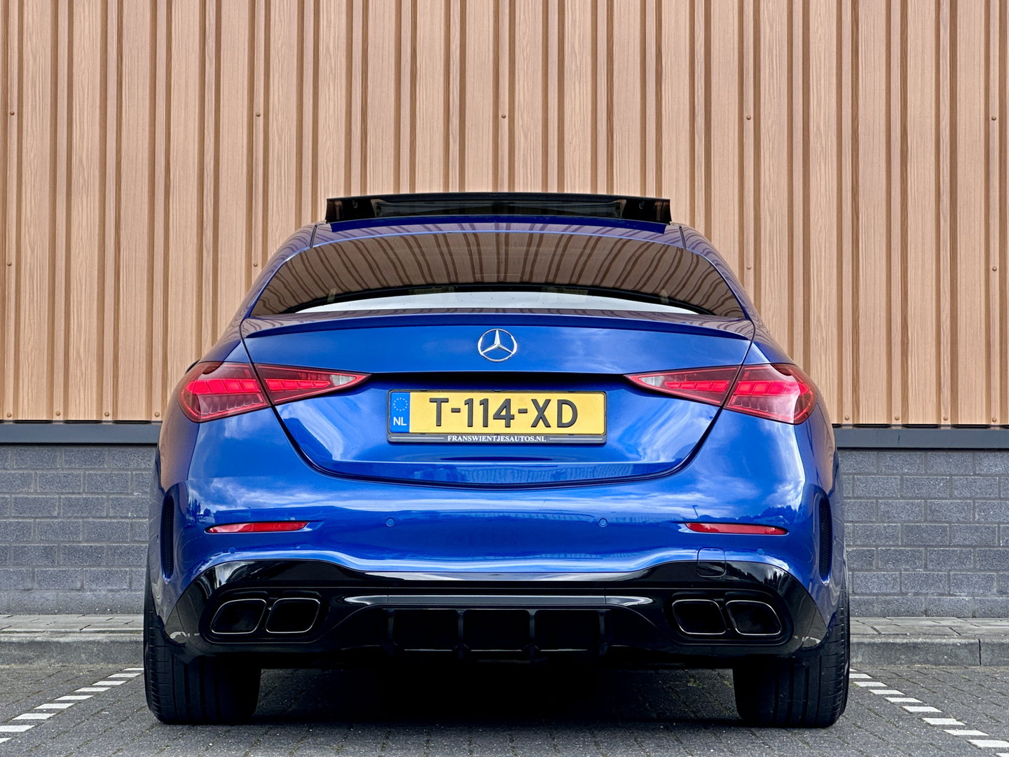 Mercedes-Benz C-Klasse 300 4MATIC AMG Line | Panoramadak | Burmester | 360° Camera | Digital Light | Memory Seats | Sfeerverlichting | Adaptieve Cruise Control | Lane Assist |