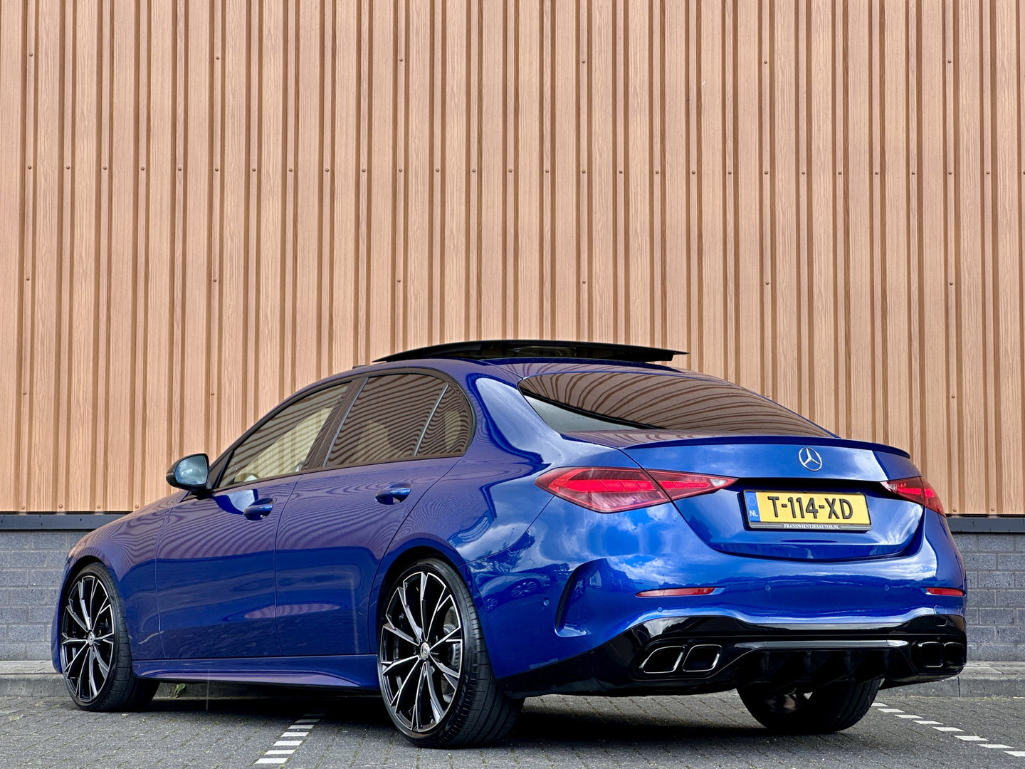 Mercedes-Benz C-Klasse 300 4MATIC AMG Line | Panoramadak | Burmester | 360° Camera | Digital Light | Memory Seats | Sfeerverlichting | Adaptieve Cruise Control | Lane Assist |