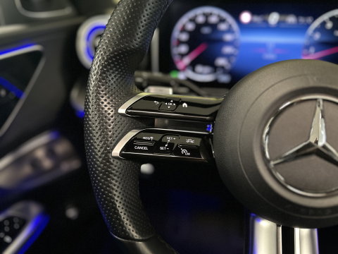Mercedes-Benz C-Klasse 300 4MATIC AMG Line | Panoramadak | Burmester | 360° Camera | Digital Light | Memory Seats | Sfeerverlichting | Adaptieve Cruise Control | Lane Assist |