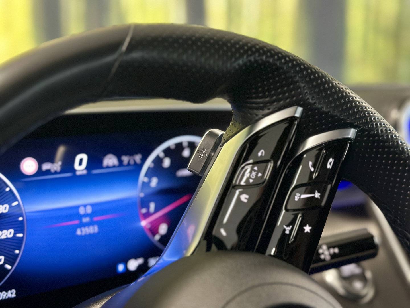 Mercedes-Benz C-Klasse 300 4MATIC AMG Line | Panoramadak | Burmester | 360° Camera | Digital Light | Memory Seats | Sfeerverlichting | Adaptieve Cruise Control | Lane Assist |
