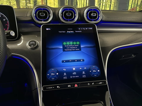 Mercedes-Benz C-Klasse 300 4MATIC AMG Line | Panoramadak | Burmester | 360° Camera | Digital Light | Memory Seats | Sfeerverlichting | Adaptieve Cruise Control | Lane Assist |