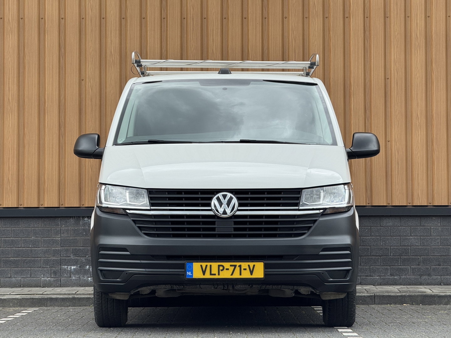Volkswagen Transporter 2.0 TDI L1H1 26 Economy Business | Parkeersensor Achter | Cruise Control | Apple Carplay | 3 Zits | Airconditioning |