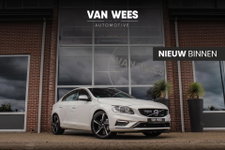 Volvo S60 - 3.0 T6 AWD R-Design | Adaptieve cruise control | Stoelverwarming | Memory | Navigatie | Bluetooth | Sportstoelen | Xenon | Climate control | PDC | 18 inch | Sportstuur