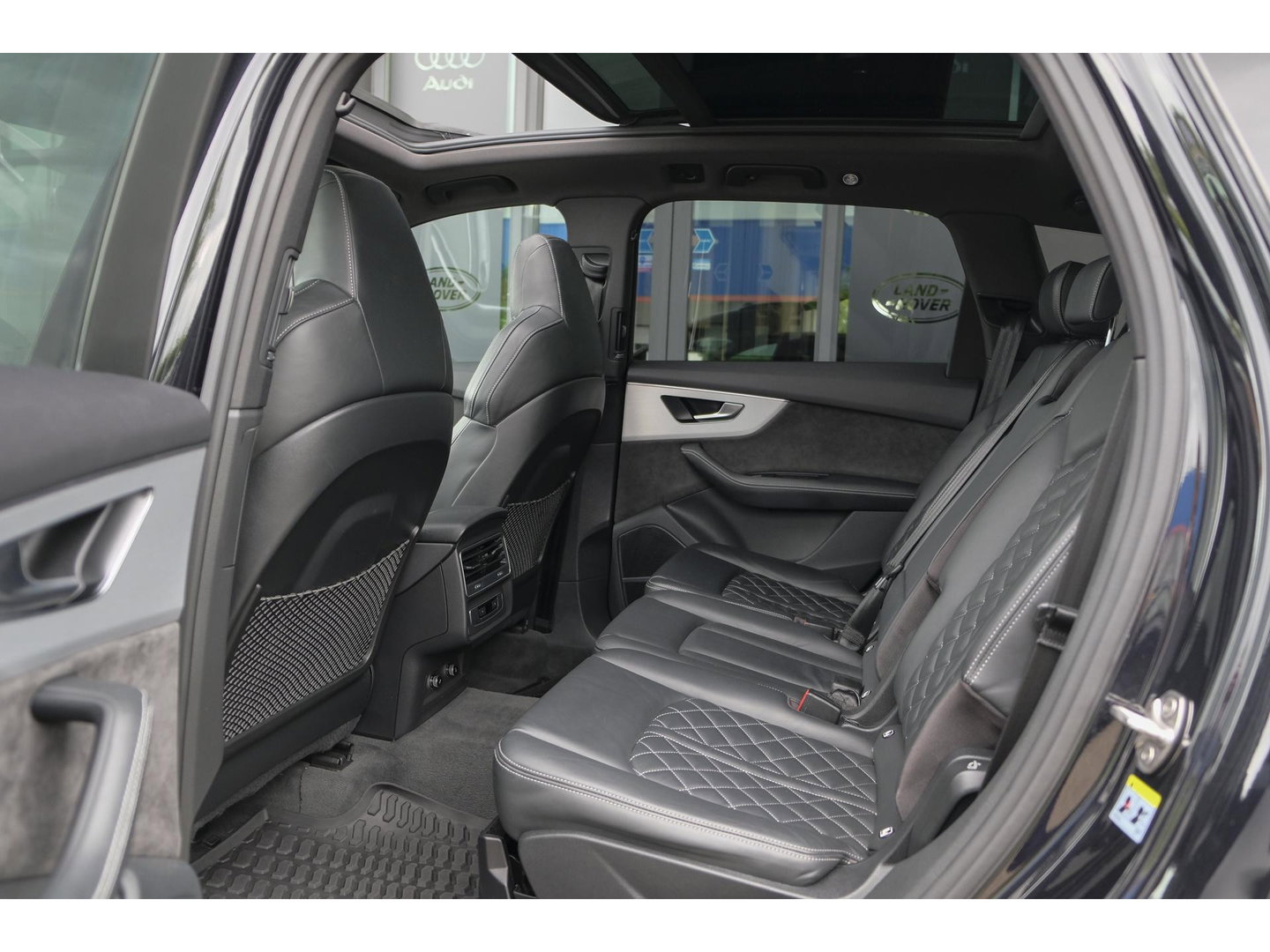 Audi Q7 60 TFSIe 455pk Competition Panoramadak RS-stoelen Trekhaak *SOH 87%* Laser led Softclose NLauto