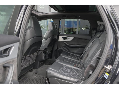 Audi Q7 60 TFSIe 455pk Competition Panoramadak RS-stoelen Trekhaak *SOH 87%* Laser led Softclose NLauto