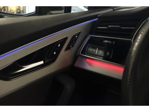 Audi Q7 60 TFSIe 455pk Competition Panoramadak RS-stoelen Trekhaak *SOH 87%* Laser led Softclose NLauto
