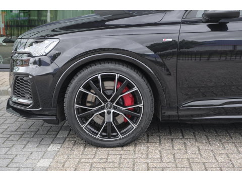 Audi Q7 60 TFSIe 455pk Competition Panoramadak RS-stoelen Trekhaak *SOH 87%* Laser led Softclose NLauto