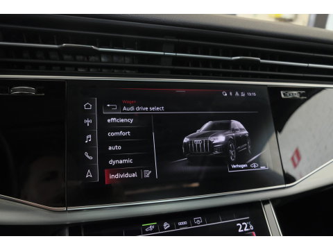 Audi Q7 60 TFSIe 455pk Competition Panoramadak RS-stoelen Trekhaak *SOH 87%* Laser led Softclose NLauto