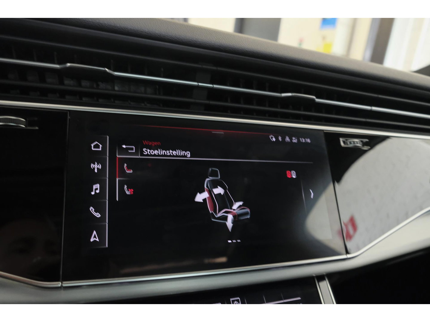 Audi Q7 60 TFSIe 455pk Competition Panoramadak RS-stoelen Trekhaak *SOH 87%* Laser led Softclose NLauto