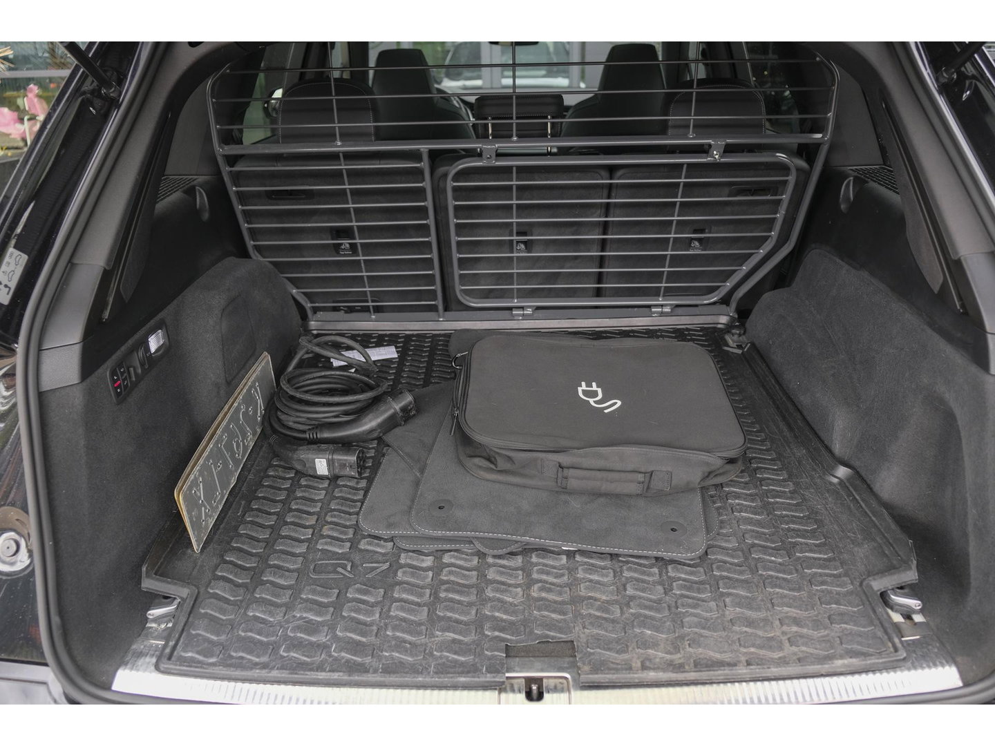 Audi Q7 60 TFSIe 455pk Competition Panoramadak RS-stoelen Trekhaak *SOH 87%* Laser led Softclose NLauto
