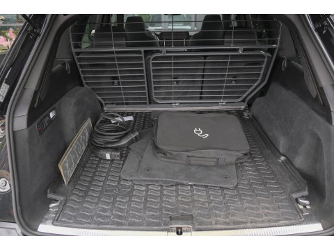 Audi Q7 60 TFSIe 455pk Competition Panoramadak RS-stoelen Trekhaak *SOH 87%* Laser led Softclose NLauto