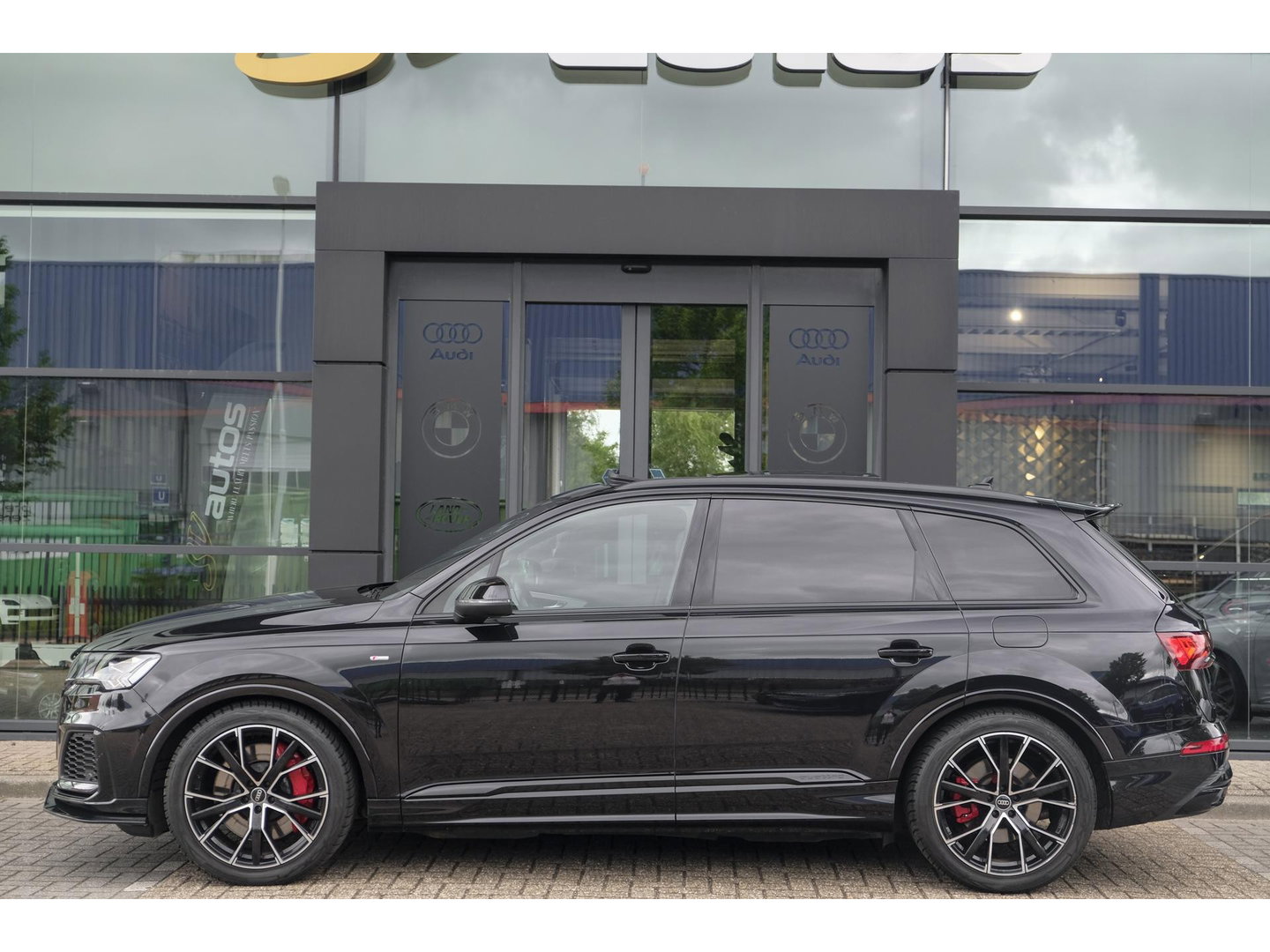Audi Q7 60 TFSIe 455pk Competition Panoramadak RS-stoelen Trekhaak *SOH 87%* Laser led Softclose NLauto