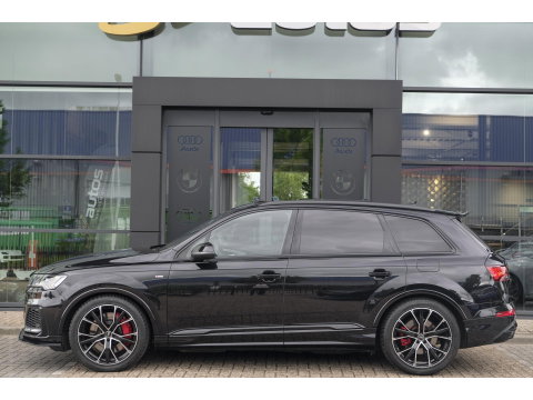 Audi Q7 60 TFSIe 455pk Competition Panoramadak RS-stoelen Trekhaak *SOH 87%* Laser led Softclose NLauto