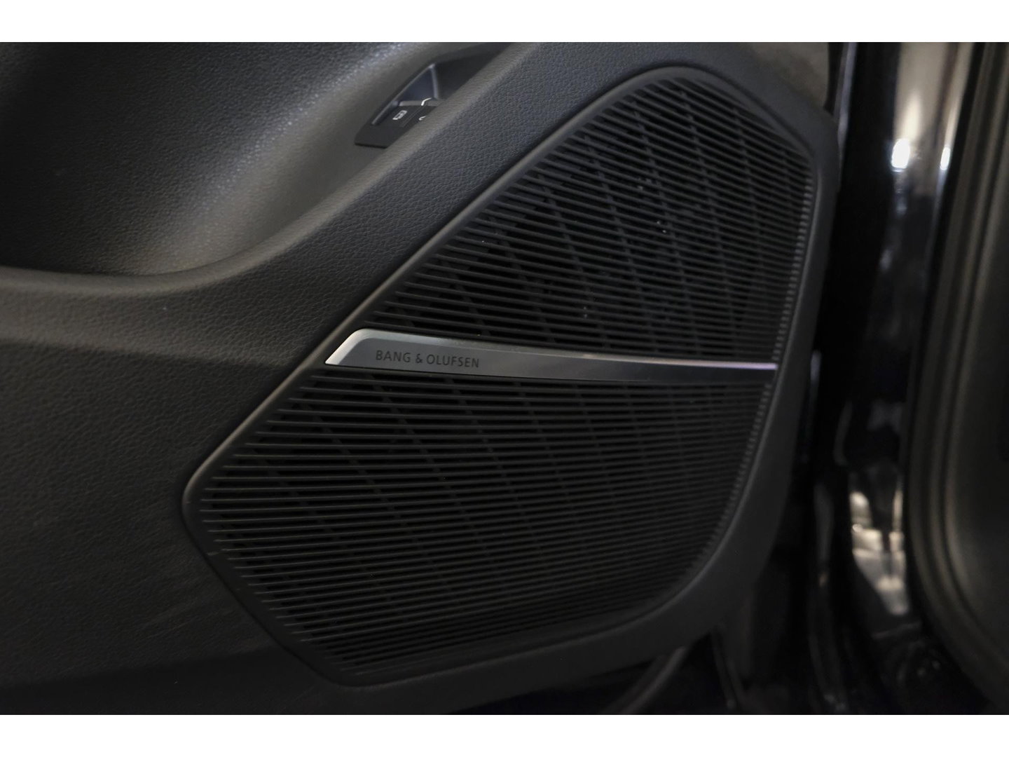 Audi Q7 60 TFSIe 455pk Competition Panoramadak RS-stoelen Trekhaak *SOH 87%* Laser led Softclose NLauto