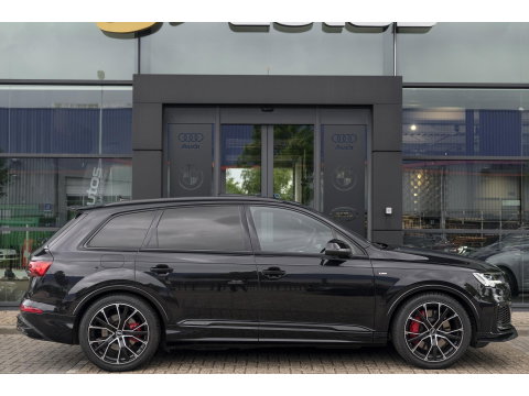 Audi Q7 60 TFSIe 455pk Competition Panoramadak RS-stoelen Trekhaak *SOH 87%* Laser led Softclose NLauto
