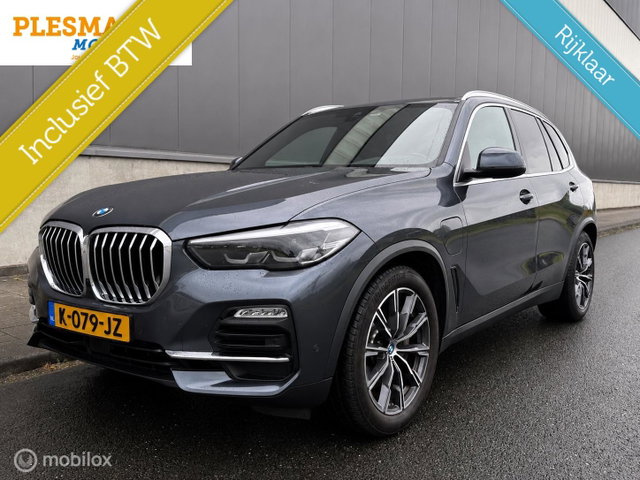 BMW X5 - xDrive45e High Executive|Luchtvering | Elek Trekhaak | Pano | Leder | LED | Stoelverw | Dealer onderh | Camera