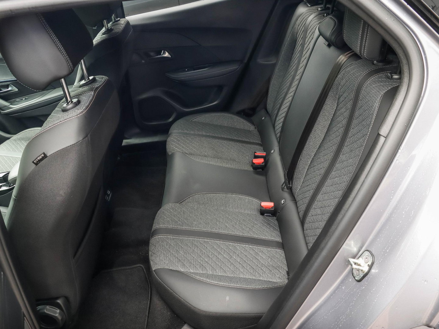 Peugeot 2008 1.2 PureTech 100 Allure | Trekhaak | Camera