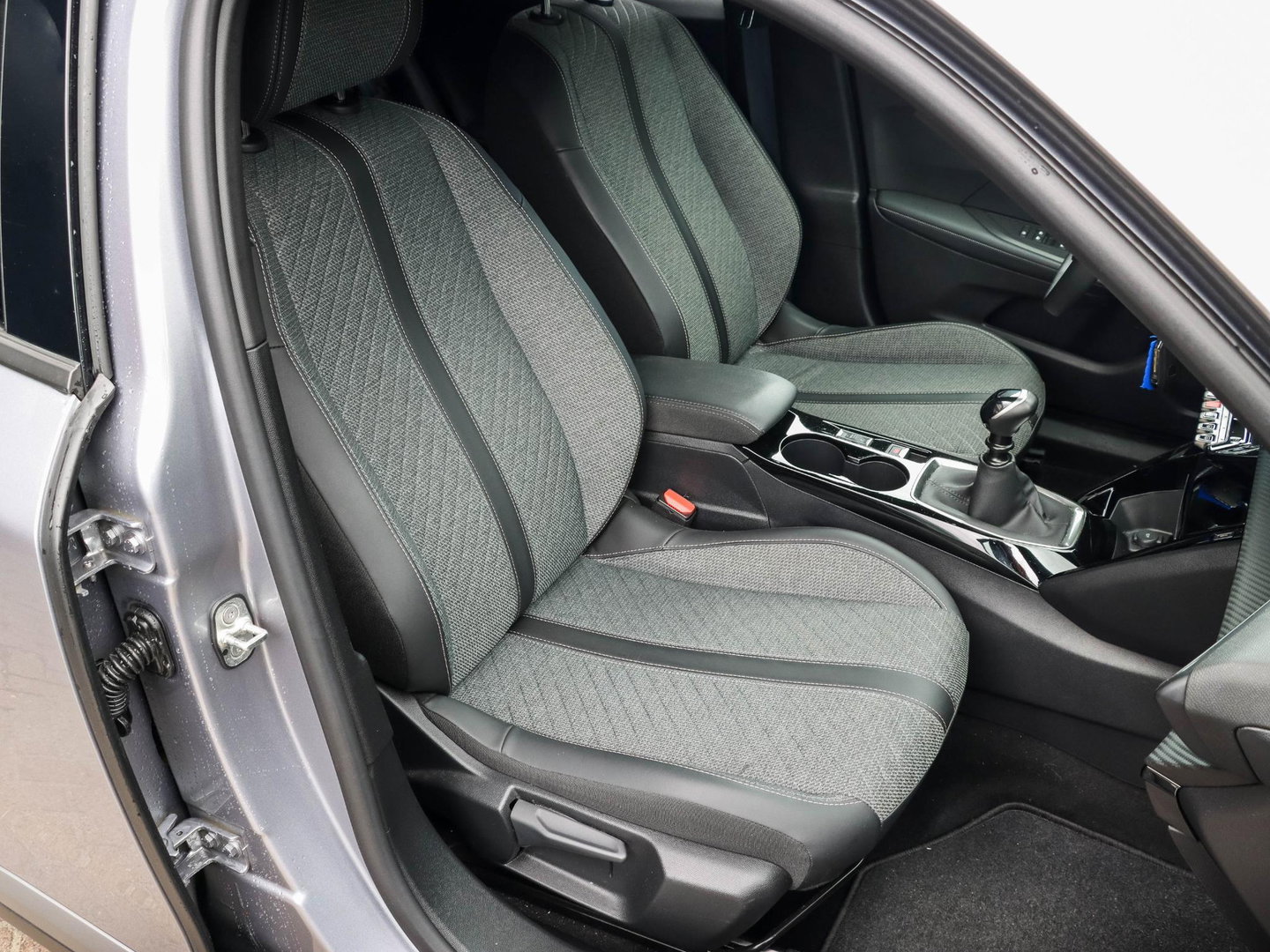 Peugeot 2008 1.2 PureTech 100 Allure | Trekhaak | Camera