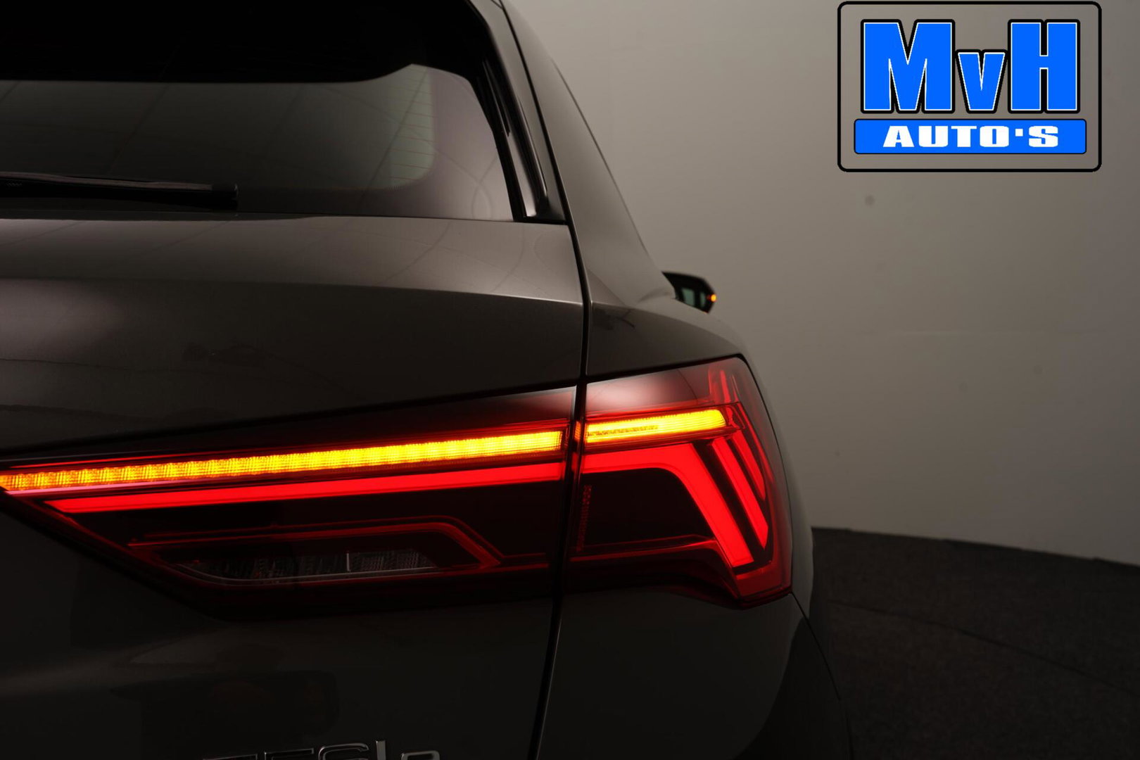 Audi Q3 45 TFSI e S edition|S-Line|245PK|CAMERA|VIRTUAL|LED