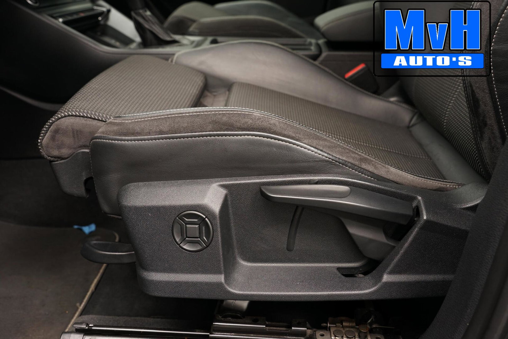 Audi Q3 45 TFSI e S edition|S-Line|245PK|CAMERA|VIRTUAL|LED
