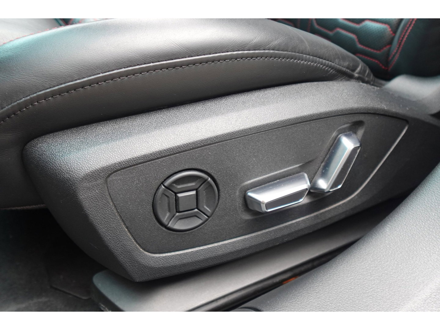 Audi A7 Sportback 4.0 TFSI RS 7 quattro HUD PANO 4-WIEL B&O SFEER STOELVERK STOELVERW MATRIX LIGHTSHOW ACC DCC