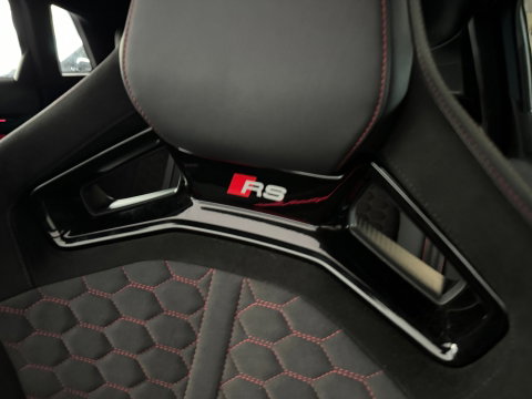 Audi RS3 Sportback 2.5 TFSI quattro Pano|Kuip|HuD|Sonos|PPF