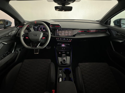 Audi RS3 Sportback 2.5 TFSI quattro Pano|Kuip|HuD|Sonos|PPF