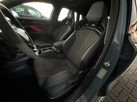 Audi RS3 Sportback 2.5 TFSI quattro Pano|Kuip|HuD|Sonos|PPF