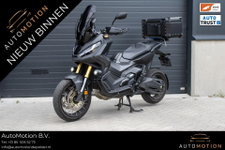 Honda X-ADV - 750 | Akra| Mistlampen | Koffer | Smoked Windscherm