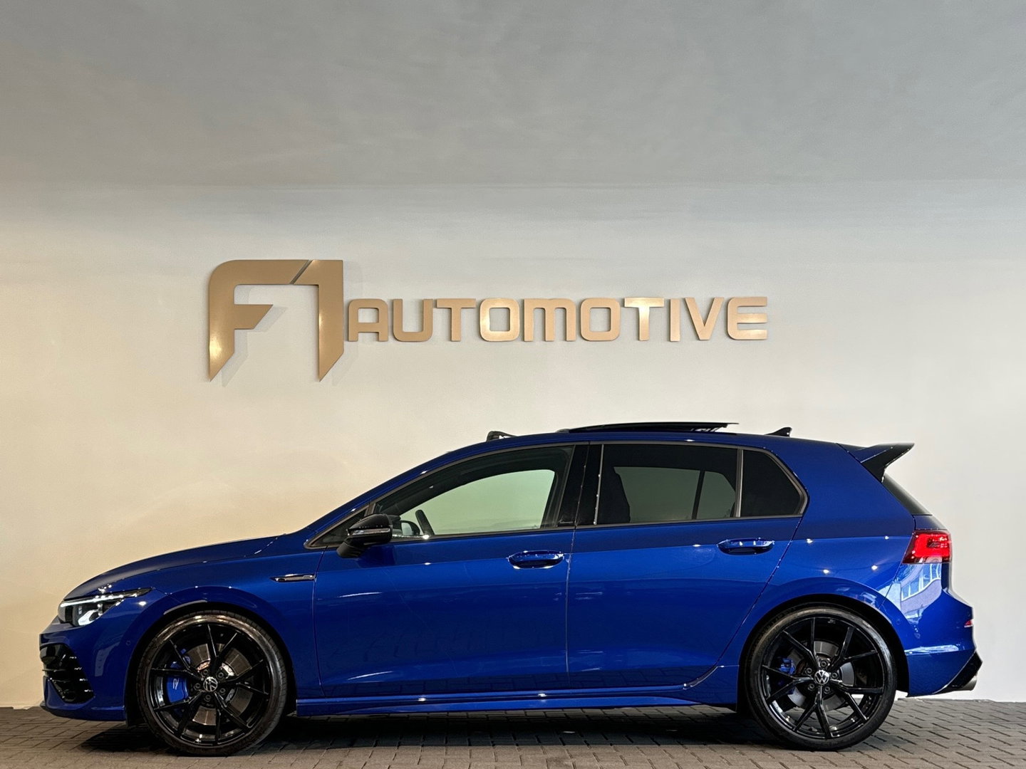 Volkswagen Golf 2.0 TSI 4M R Performance Pano|Akrapovic|Memory