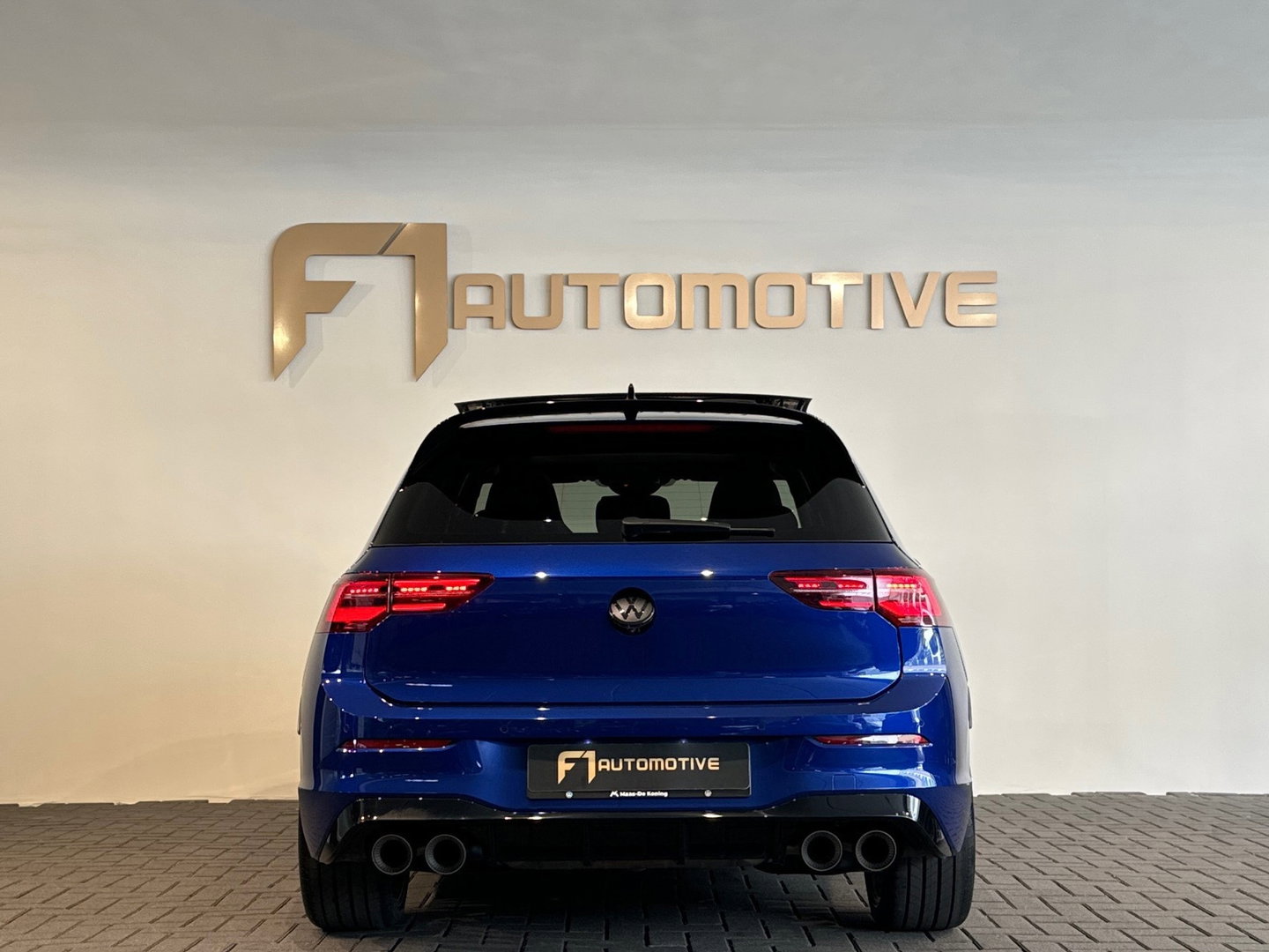 Volkswagen Golf 2.0 TSI 4M R Performance Pano|Akrapovic|Memory