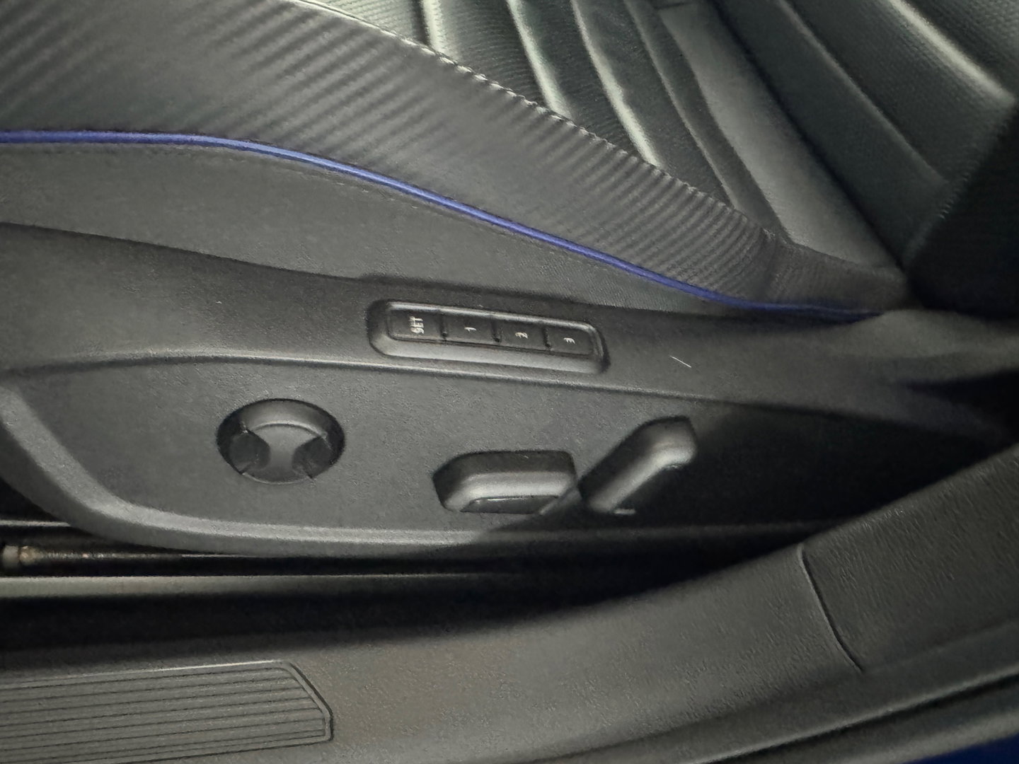 Volkswagen Golf 2.0 TSI 4M R Performance Pano|Akrapovic|Memory
