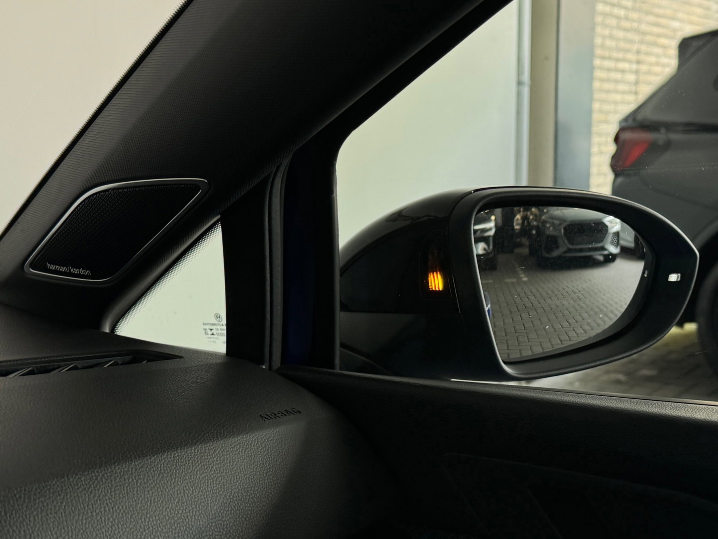 Volkswagen Golf 2.0 TSI 4M R Performance Pano|Akrapovic|Memory