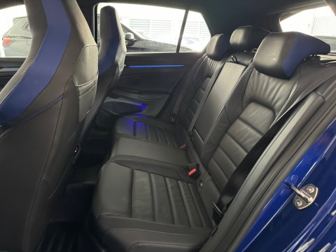 Volkswagen Golf 2.0 TSI 4M R Performance Pano|Akrapovic|Memory