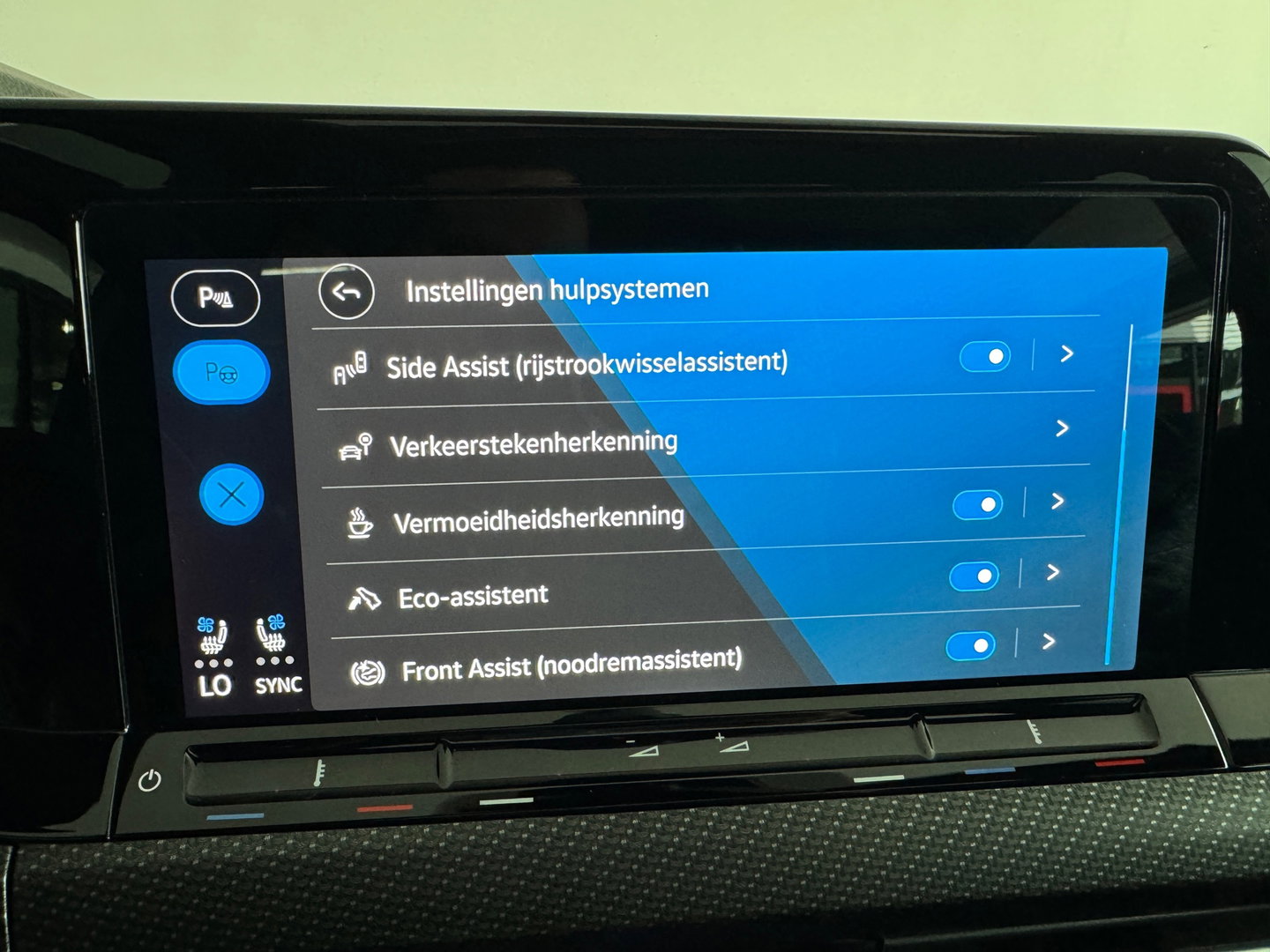 Volkswagen Golf 2.0 TSI 4M R Performance Pano|Akrapovic|Memory
