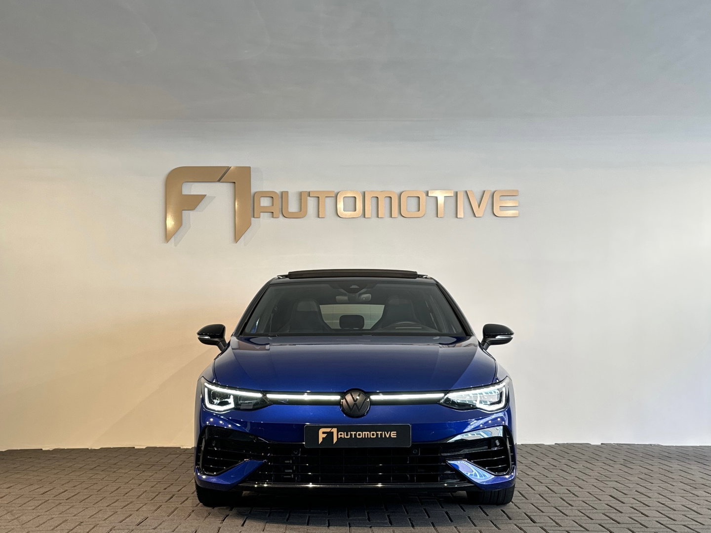 Volkswagen Golf 2.0 TSI 4M R Performance Pano|Akrapovic|Memory