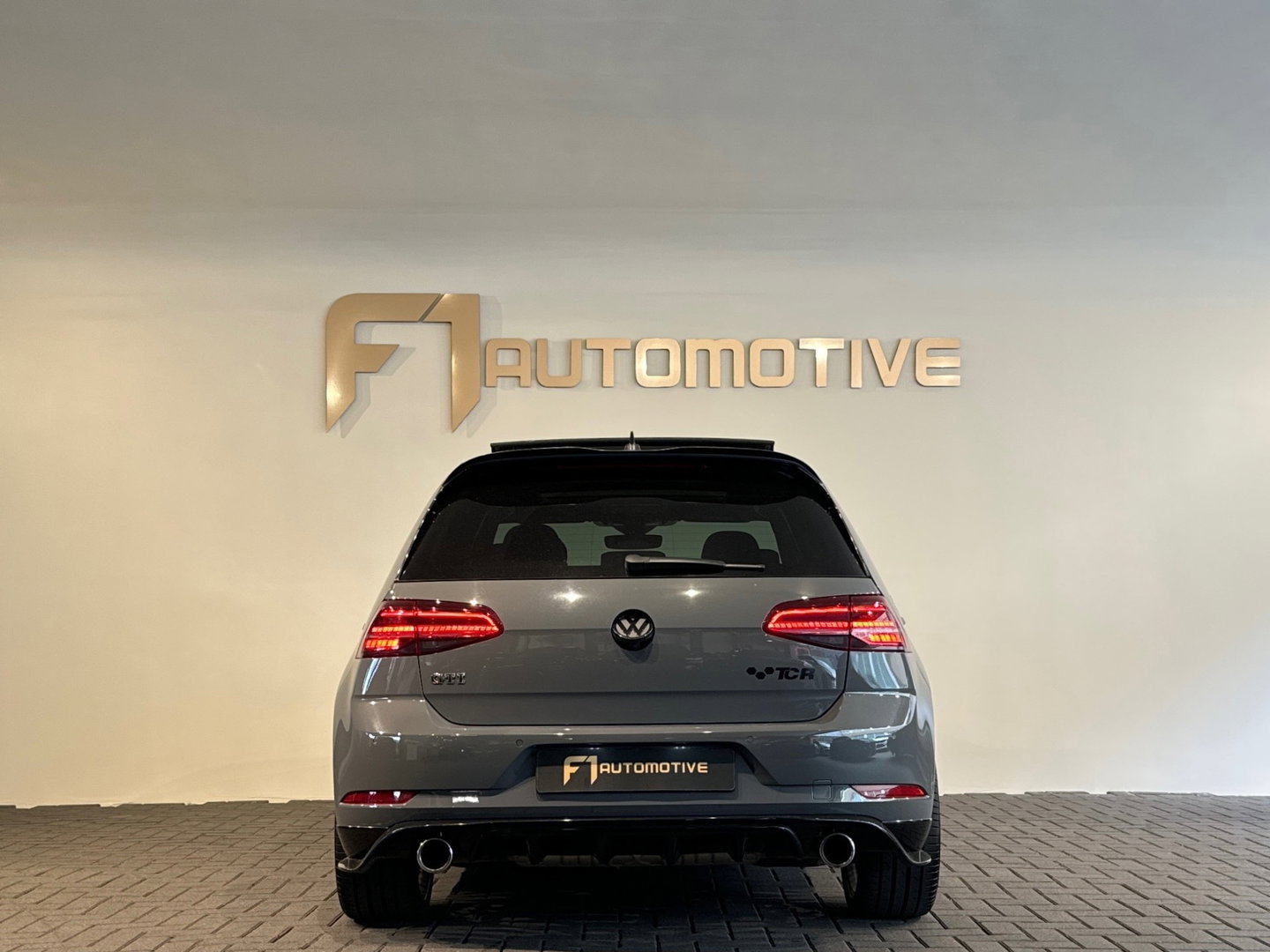Volkswagen Golf 2.0 TSI GTI TCR Pano|Keyless|DCC|PPF|Milltek