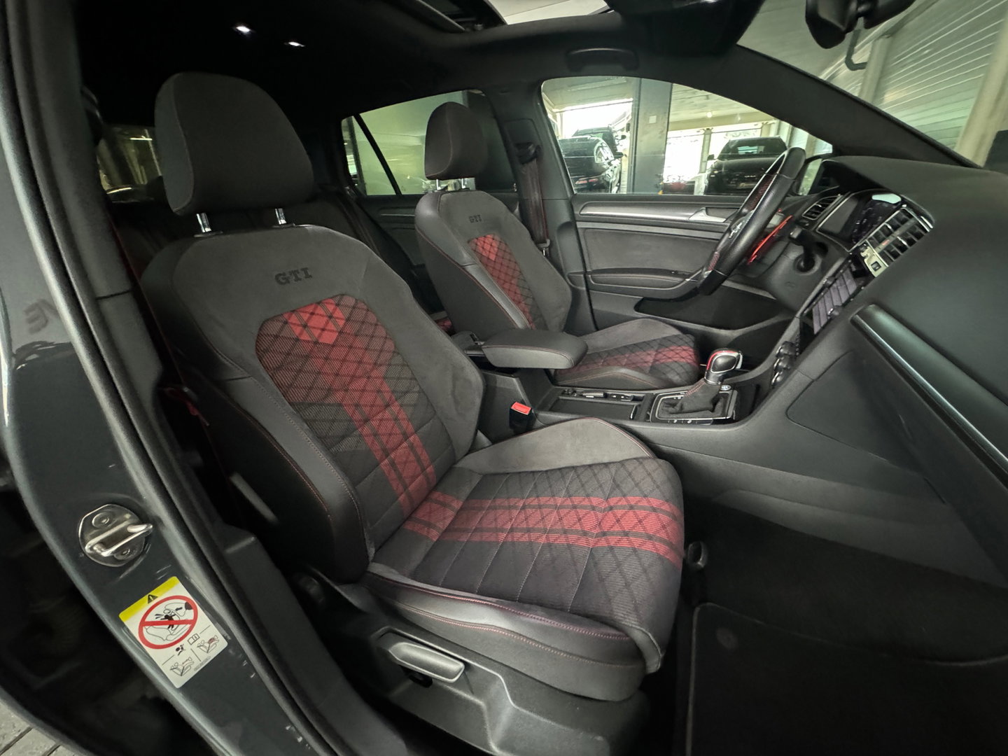 Volkswagen Golf 2.0 TSI GTI TCR Pano|Keyless|DCC|PPF|Milltek