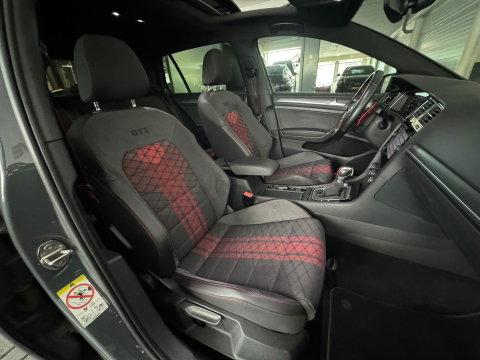 Volkswagen Golf 2.0 TSI GTI TCR Pano|Keyless|DCC|PPF|Milltek