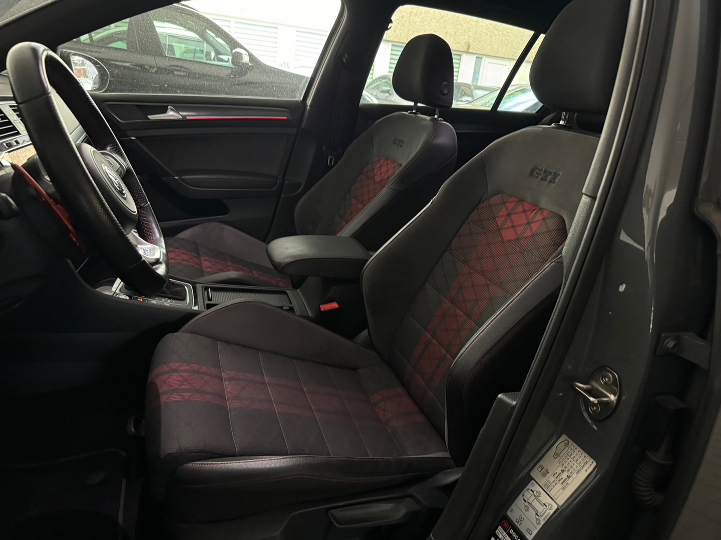 Volkswagen Golf 2.0 TSI GTI TCR Pano|Keyless|DCC|PPF|Milltek