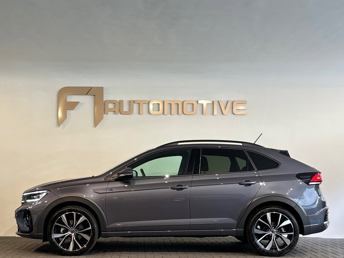 Volkswagen Taigo 1.0 TSI R-Line Edition Keyless|CarPlay|IQ