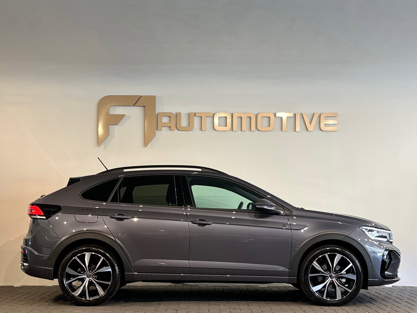 Volkswagen Taigo 1.0 TSI R-Line Edition Keyless|CarPlay|IQ