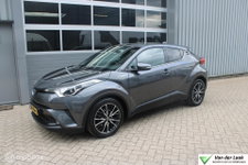 Toyota C-HR - 1.8 Hybrid Dynamic | NL Auto Boekjes | Trekhaak | Parkeersensoren | JBL Soundsysteem.