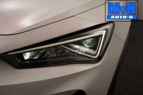 CUPRA Formentor 1.4 TSI e-Hybrid|KUIPSTOEL|PANO|STOEL/STUUR.VERW