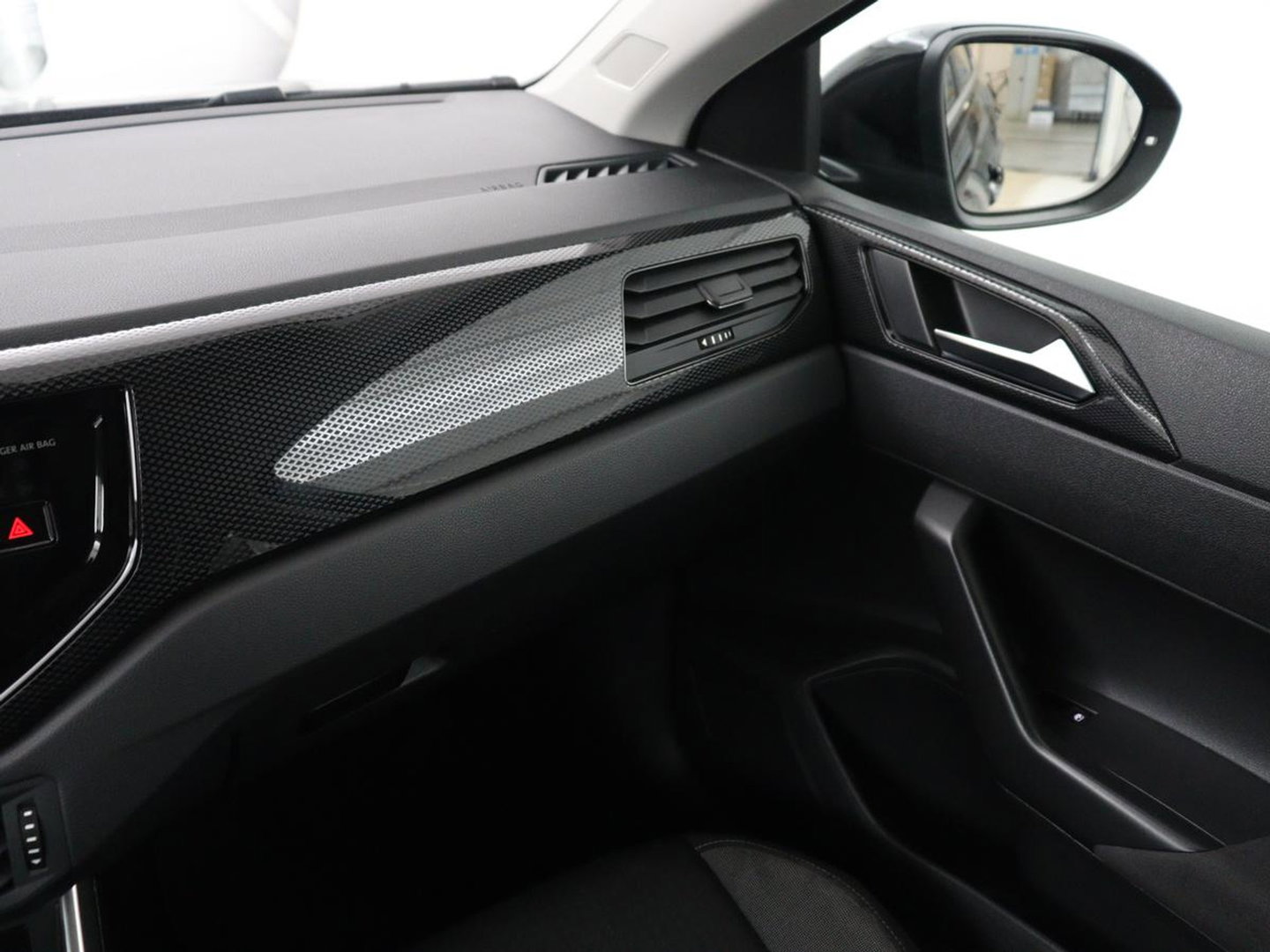 Volkswagen Taigo 1.0 TSI Life Business | Stoelverwarming | Adaptive cruise | Carplay | Navigatie | Parkeerhulp | DAB | Climate control | Full LED | File Assistent | 53.300km NAP | Origineel NL
