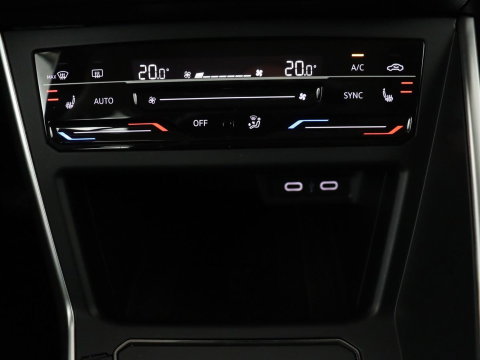 Volkswagen Taigo 1.0 TSI Life Virtual | Climate Control | Navi | Climate Control | Parkeersensor | DAB+ | Carplay | Stoelverwarming | Cruise Control