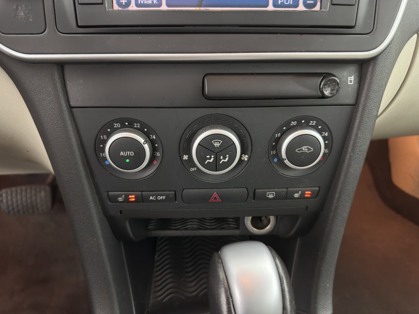 Saab 9-3 Cabrio 1.9 TiD Vector *AUT | NAVI-FULLMAP | LEATHER | ECC | PDC | CRUISE | HEATED-COMFORTSEATS | TOWBAR | 16''ALU*