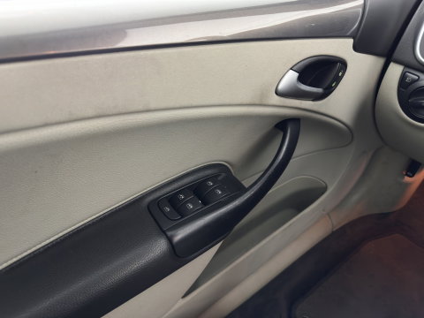 Saab 9-3 Cabrio 1.9 TiD Vector *AUT | NAVI-FULLMAP | LEATHER | ECC | PDC | CRUISE | HEATED-COMFORTSEATS | TOWBAR | 16''ALU*