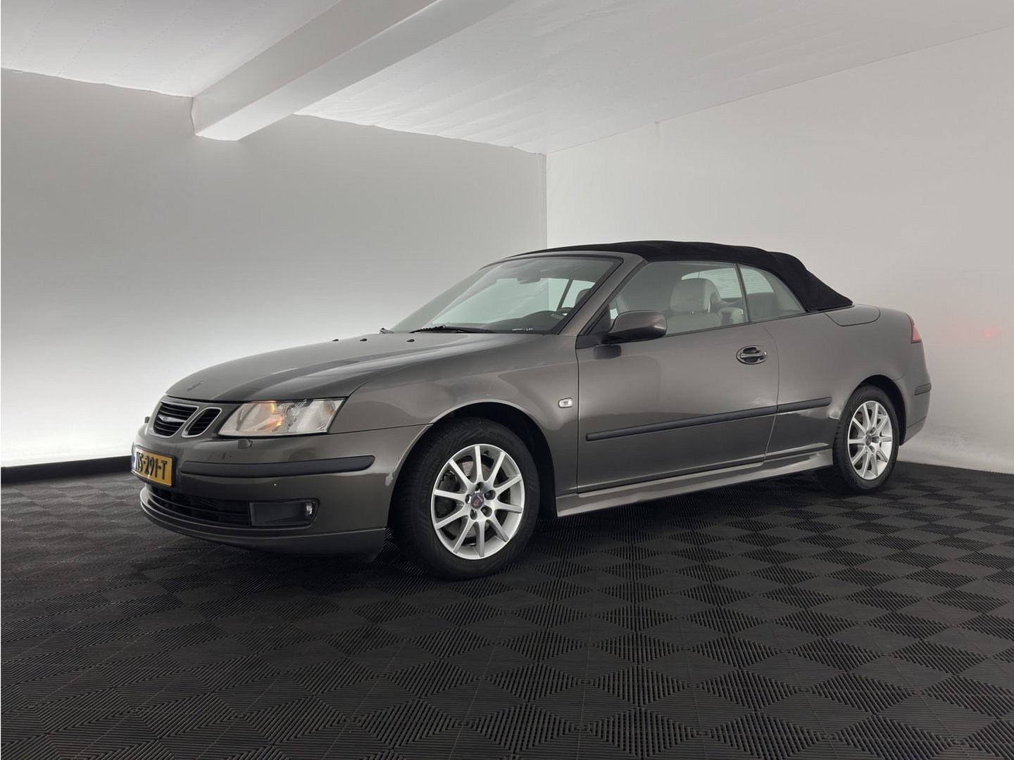 Saab 9-3 Cabrio 1.9 TiD Vector *AUT | NAVI-FULLMAP | LEATHER | ECC | PDC | CRUISE | HEATED-COMFORTSEATS | TOWBAR | 16''ALU*